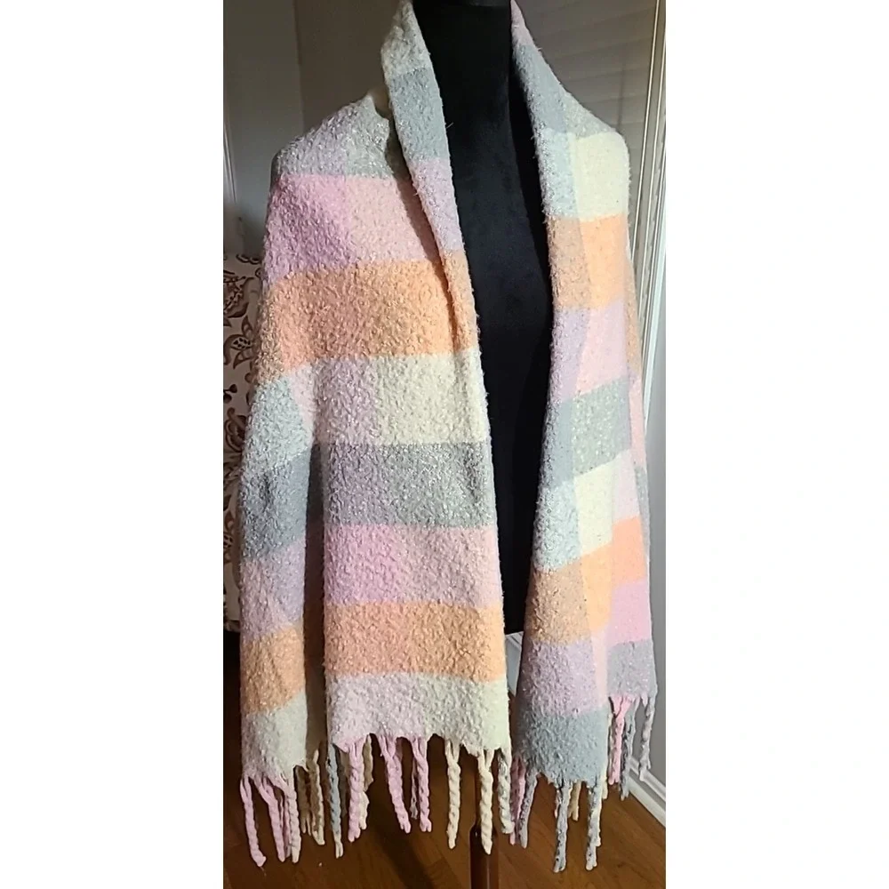 Martha Stewart Decorative Plaid‎ Throw Gray Pink White 72x54 Blanket Soft Warm